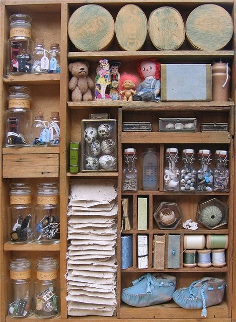 Objets , étagères 93